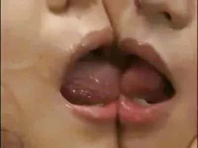 അതിശയകരമായ ബ്രൂണറ്റ് ഹാർഡ് ഫക്ക്ഡ്