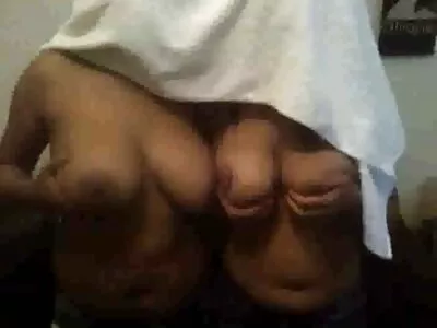 കൗമാരക്കാരി അവളുടെ ഗുഡീസ് വീഡിയോ (എറിൻ)