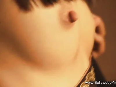 നുബൈൽ ഫിലിംസ് - ബാത്ത് വീഡിയോ (കാപ്രിസ്)