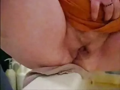 ഫ്രഷ്മാൻ ടീനി എന്റെ ഡിക്ക് ഇഷ്ടപ്പെടുന്നു