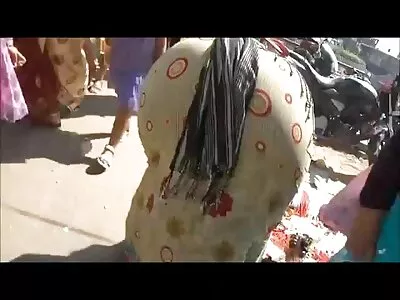ഹോട്ട് സ്റ്റഡ് ബാങ്സ് ഹിസ് ബണ്ണി