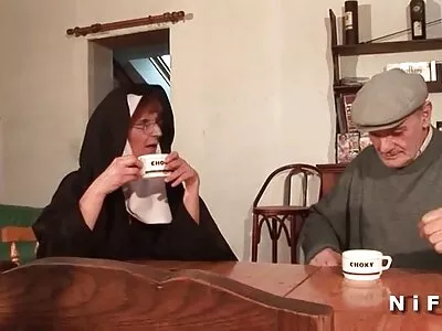മദ്യപിച്ച കൗമാര സെക്‌സ് ജന്മദിന പാർട്ടി
